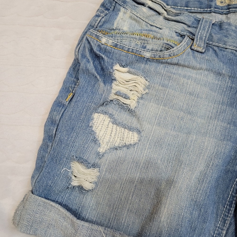 Bongo Early 2000s Y2k Blue Light Wash Casual Everyday Distressed Folded Shorts 5 - Picture 2 of 8